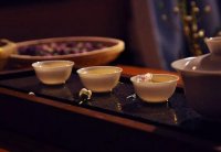 邀請(qǐng)客人來(lái)店里喝茶的句子？